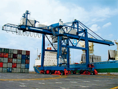 Feeder Server - Post-Panamax Container Crane